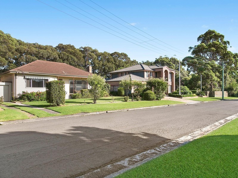 10 Cassell Avenue, Towradgi NSW 2518