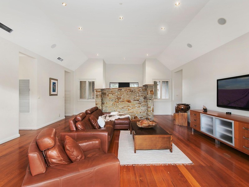 6 Sorensen Drive, Figtree NSW 2525