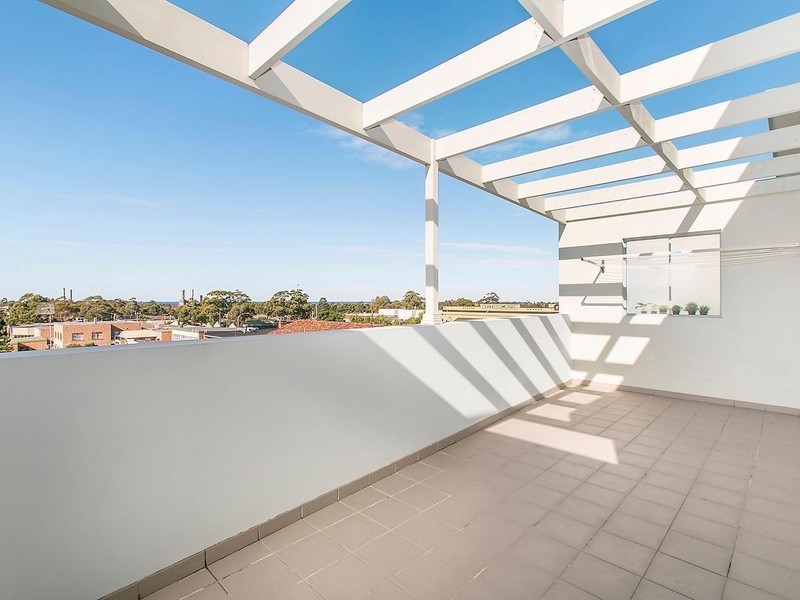 16/225 Princes Highway, Corrimal NSW 2518