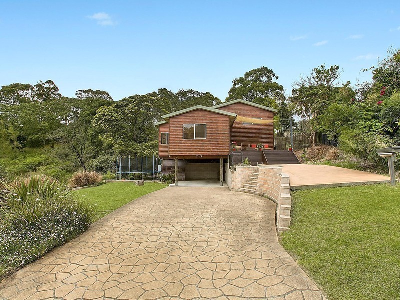 1 Woodlands Place, Figtree NSW 2525