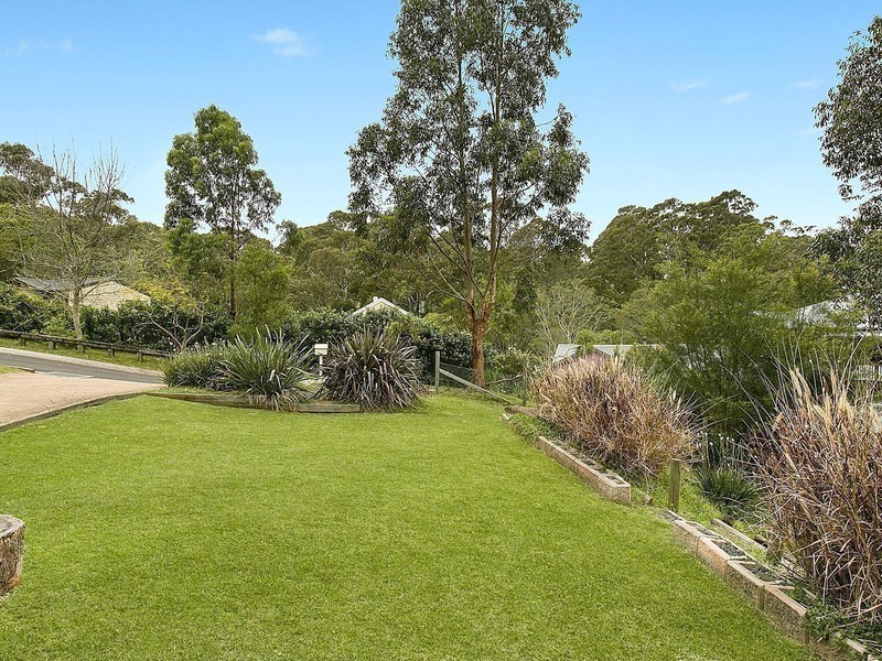 1 Woodlands Place, Figtree NSW 2525