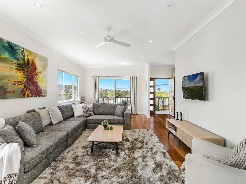 8 Millbrook Road, Figtree NSW 2525