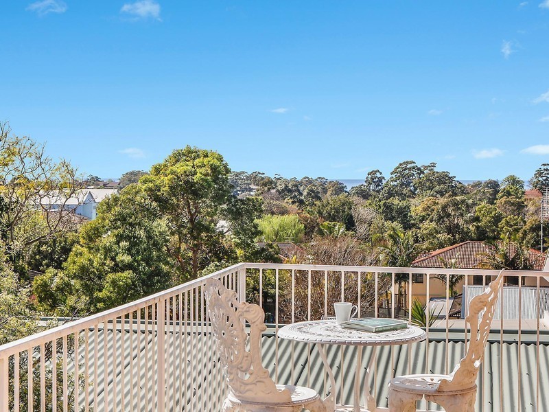 42 Gahans Lane, Woonona NSW 2517