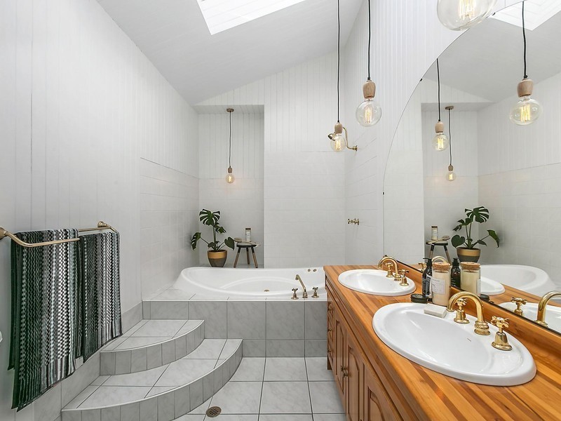 19 Gibsons Road, Figtree NSW 2525