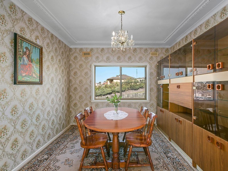 18 Ranchby Avenue, Lake Heights NSW 2502