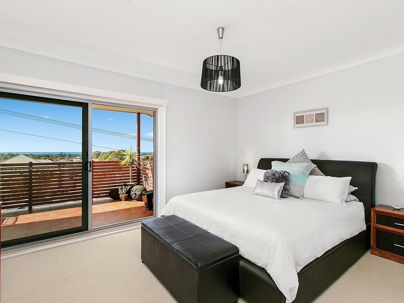 2/4 Kembla Street, Balgownie NSW 2519