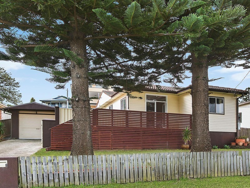 8 Overhill Road, Primbee NSW 2502