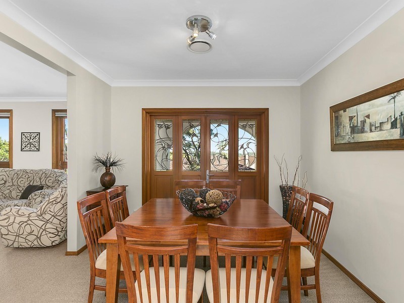 6 Woodbury Place, Mount Keira NSW 2500