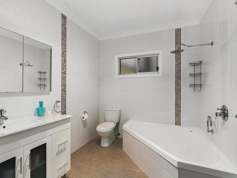 32 Carters Lane, Towradgi NSW 2518