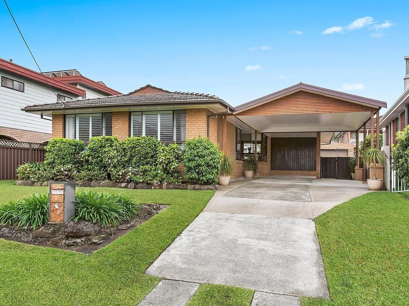 18 Duncan Street, Balgownie NSW 2519