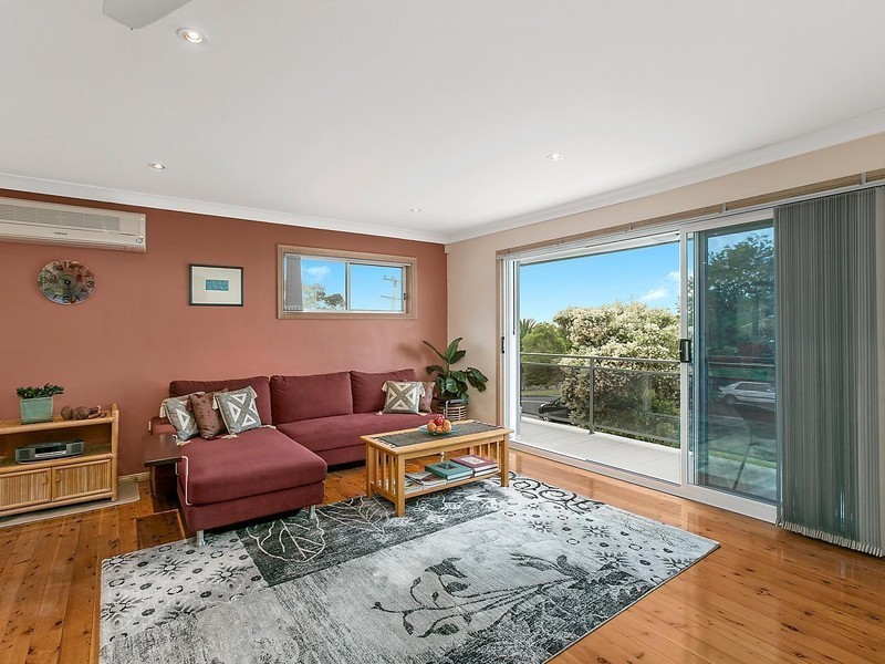 8 Meadow Street, Corrimal NSW 2518