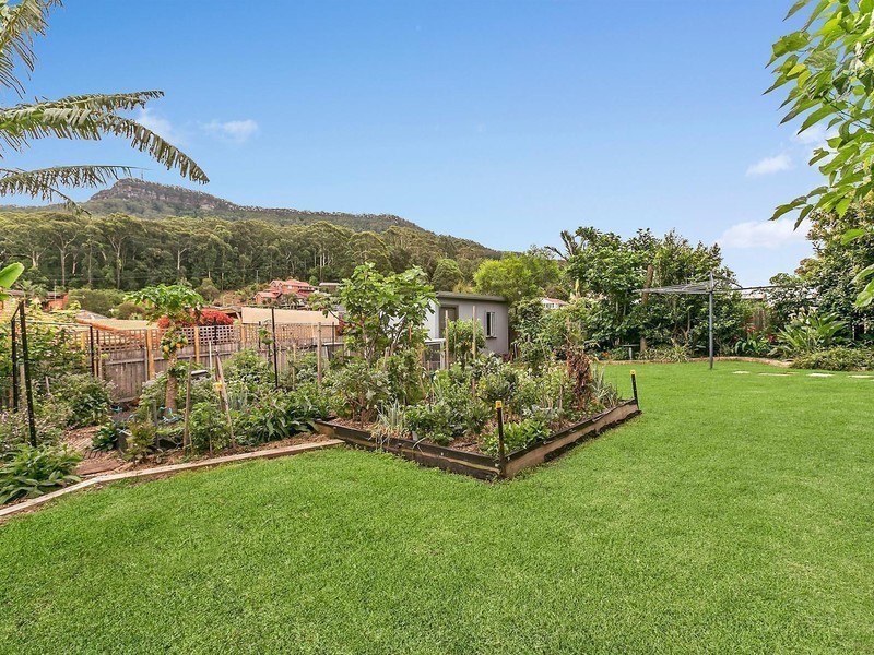 8 Meadow Street, Corrimal NSW 2518