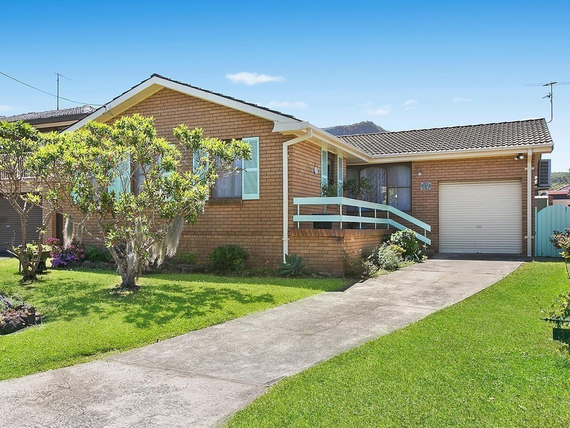 32 Rae Crescent, Balgownie NSW 2519