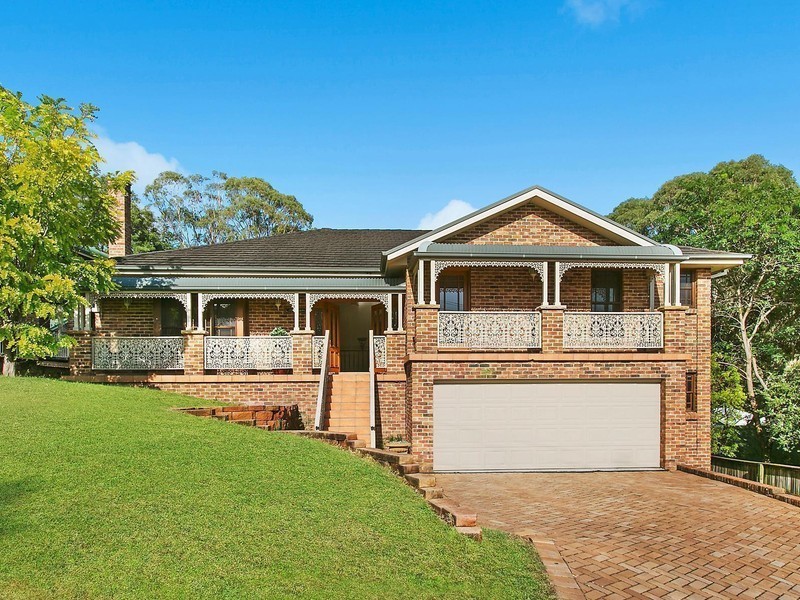 2A Bradley Avenue, Mount Kembla NSW 2526