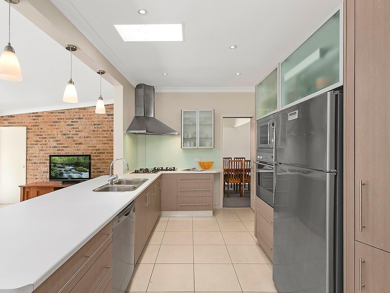 31 Stanleigh Crescent, West Wollongong NSW 2500