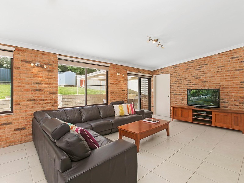 31 Stanleigh Crescent, West Wollongong NSW 2500