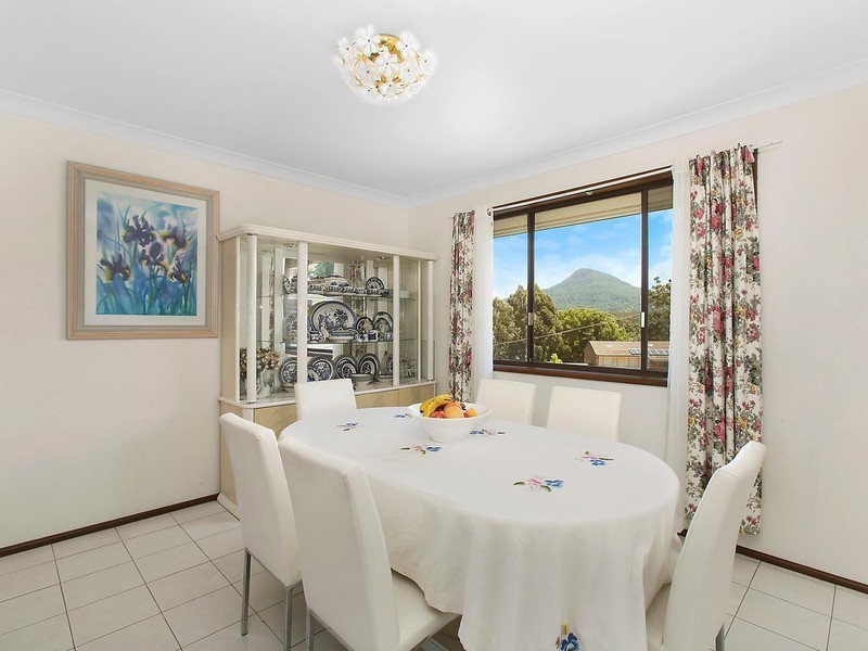 180 Jacaranda Avenue, Figtree NSW 2525