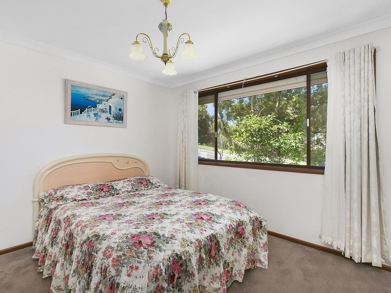 180 Jacaranda Avenue, Figtree NSW 2525