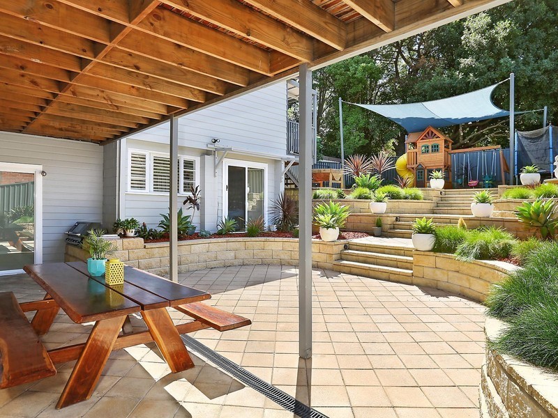 29 Stanleigh Crescent, West Wollongong NSW 2500