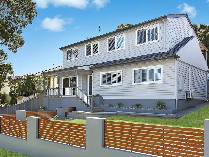 29 Stanleigh Crescent, West Wollongong NSW 2500