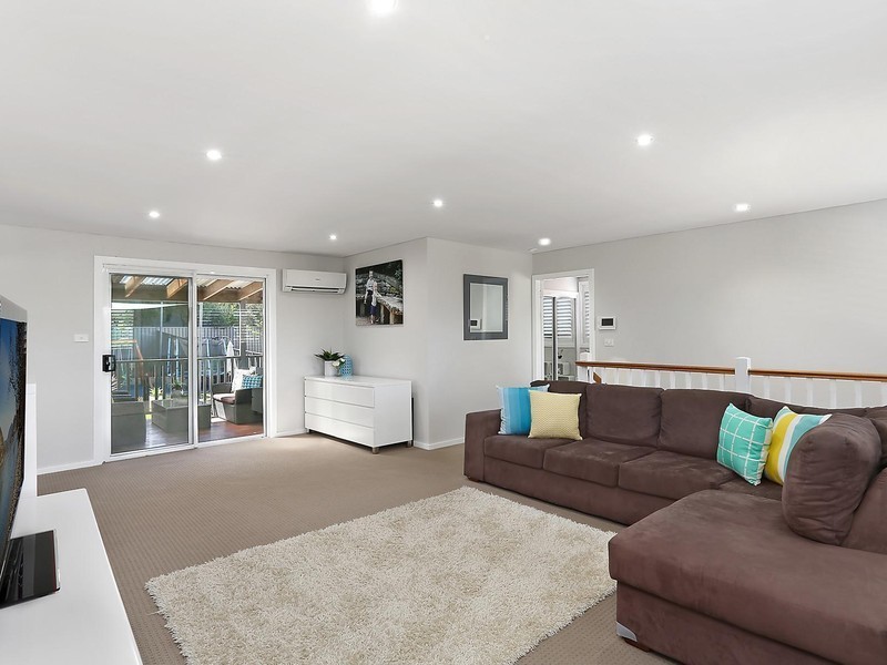 29 Stanleigh Crescent, West Wollongong NSW 2500