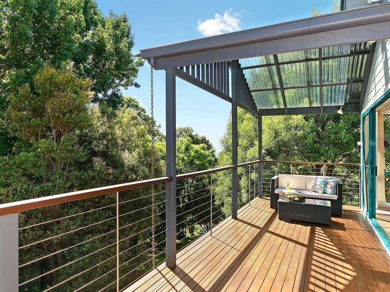 9 Araluen Avenue, Mount Kembla NSW 2526