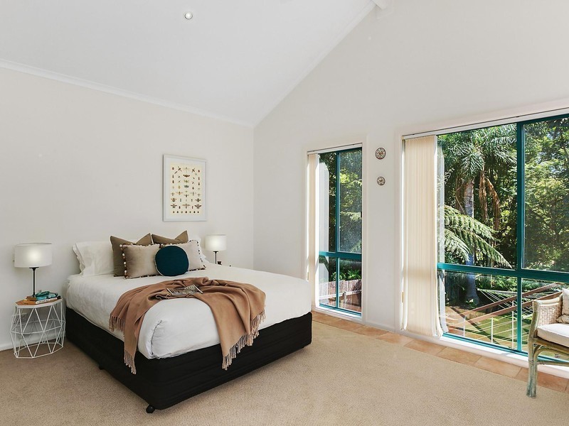 9 Araluen Avenue, Mount Kembla NSW 2526