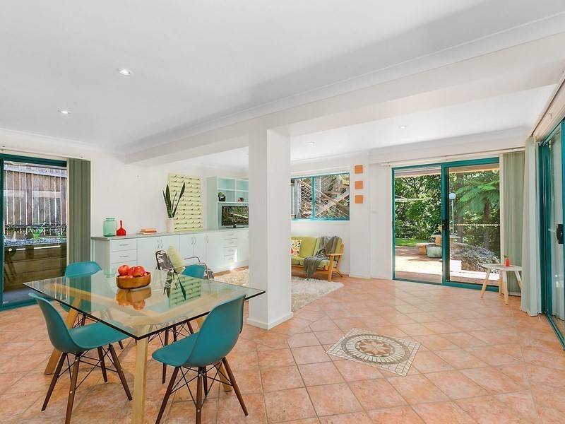 9 Araluen Avenue, Mount Kembla NSW 2526