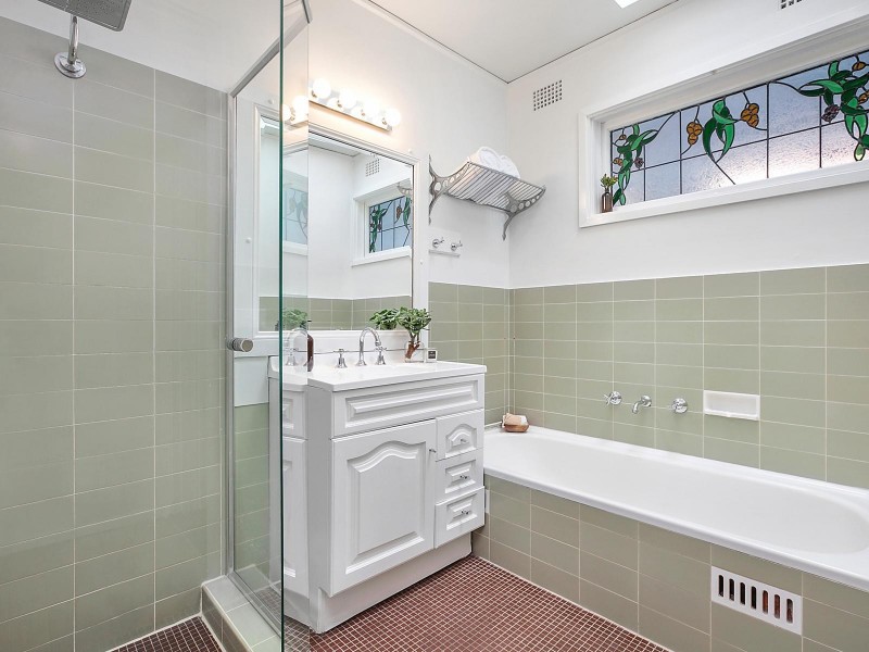 4 Nioka Avenue, Keiraville NSW 2500