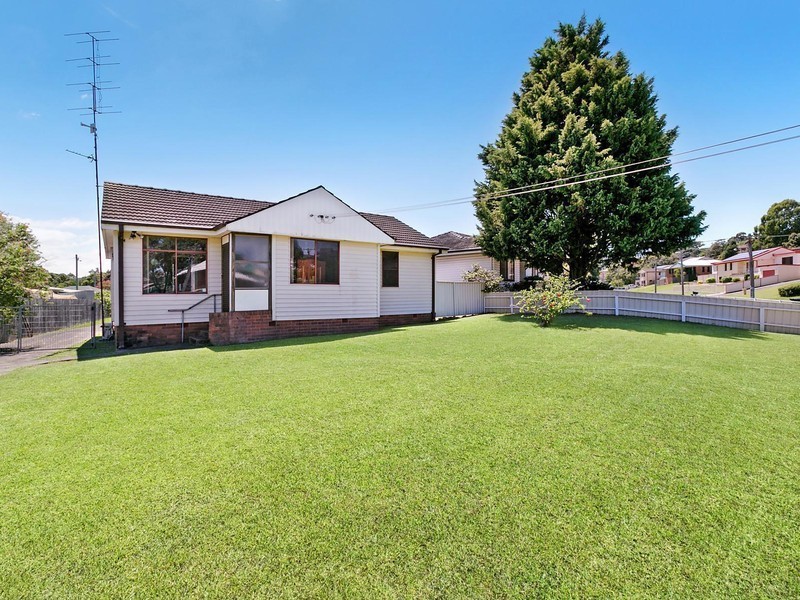 24 Goolana Street, Berkeley NSW 2506