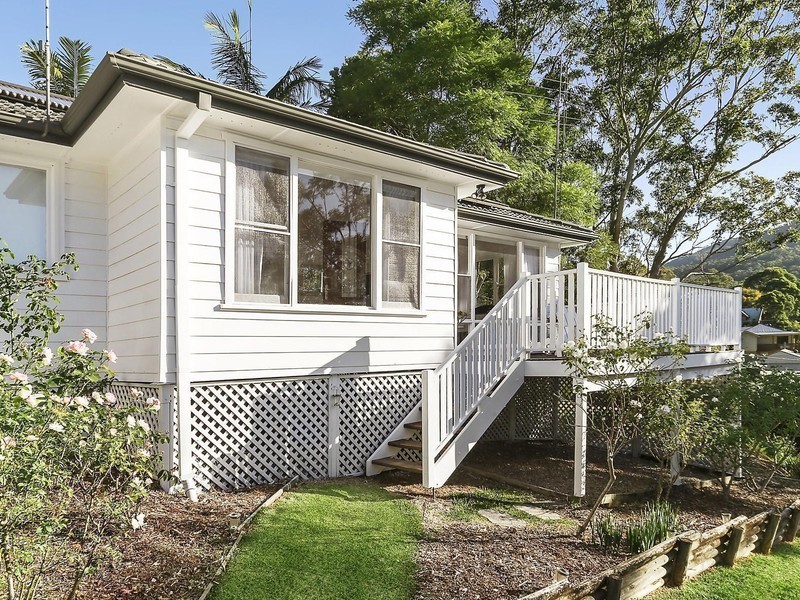 43 Stones Road, Mount Kembla NSW 2526