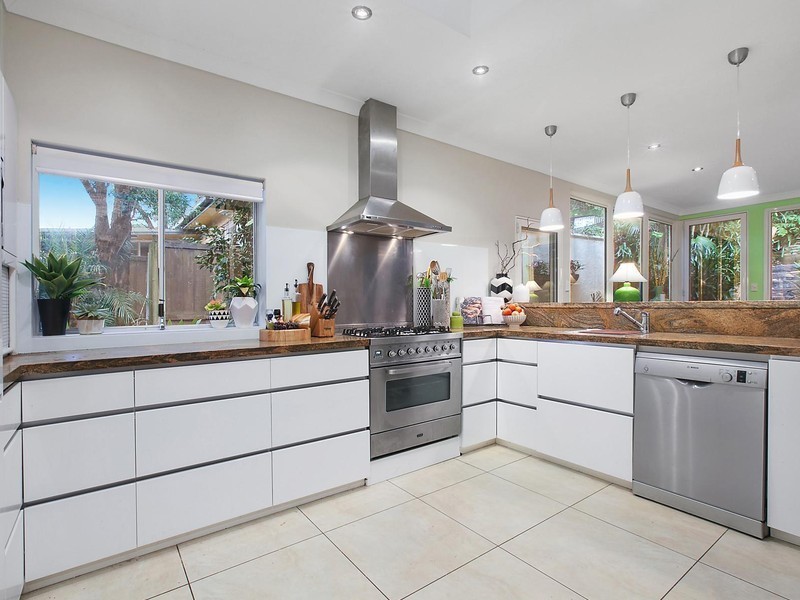 55 Toorak Avenue, Mangerton NSW 2500