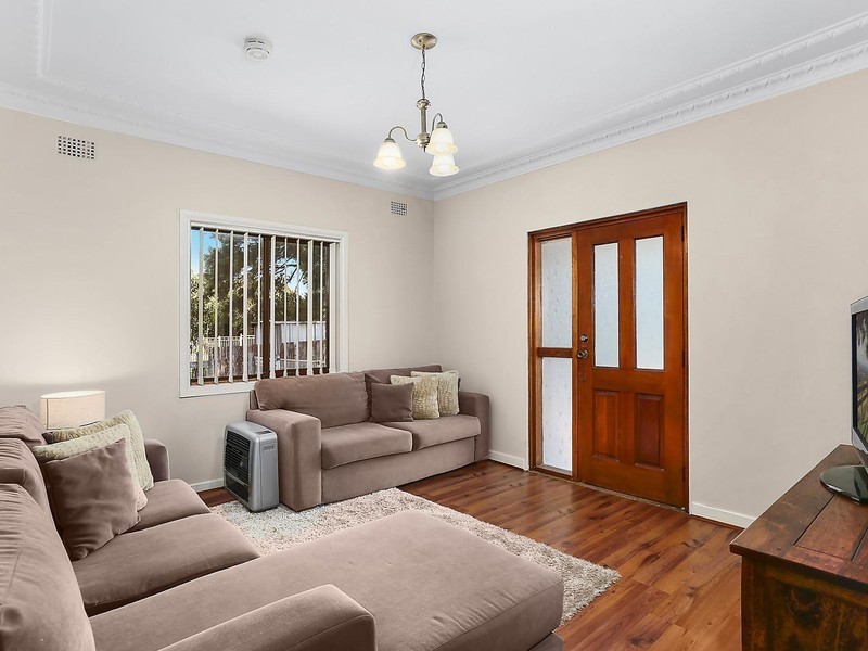 39 Alexander Street, Fairy Meadow NSW 2519