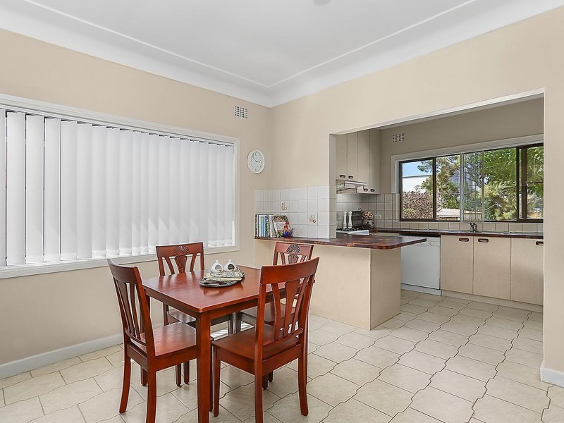 39 Alexander Street, Fairy Meadow NSW 2519