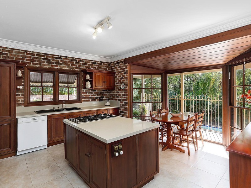 6 Natan Place, Cordeaux Heights NSW 2526