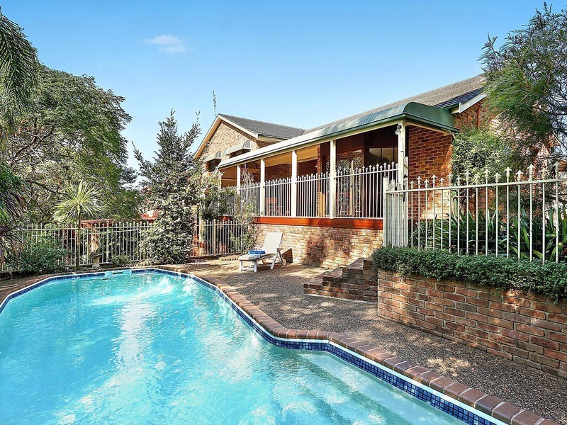 6 Natan Place, Cordeaux Heights NSW 2526