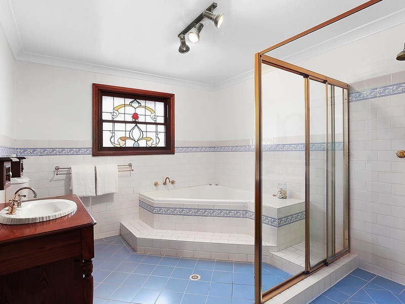 6 Natan Place, Cordeaux Heights NSW 2526