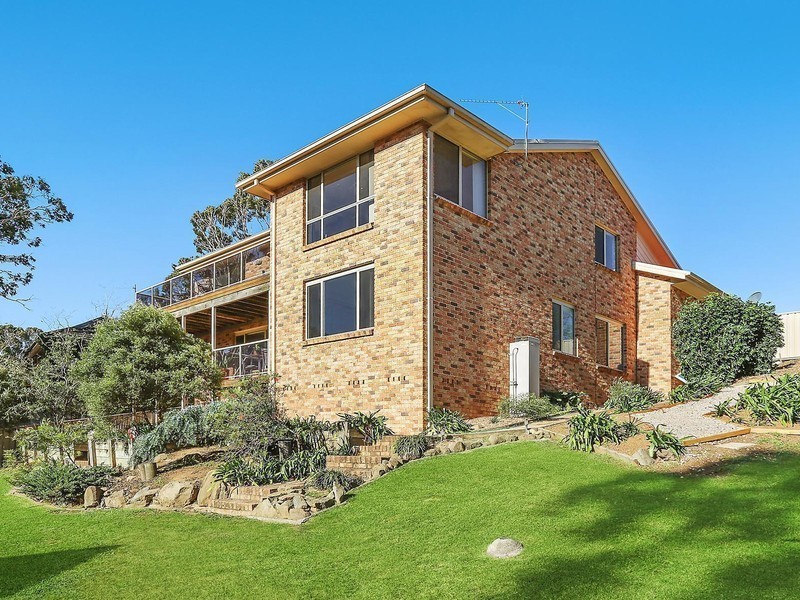 30 Booreea Boulevarde, Cordeaux Heights NSW 2526