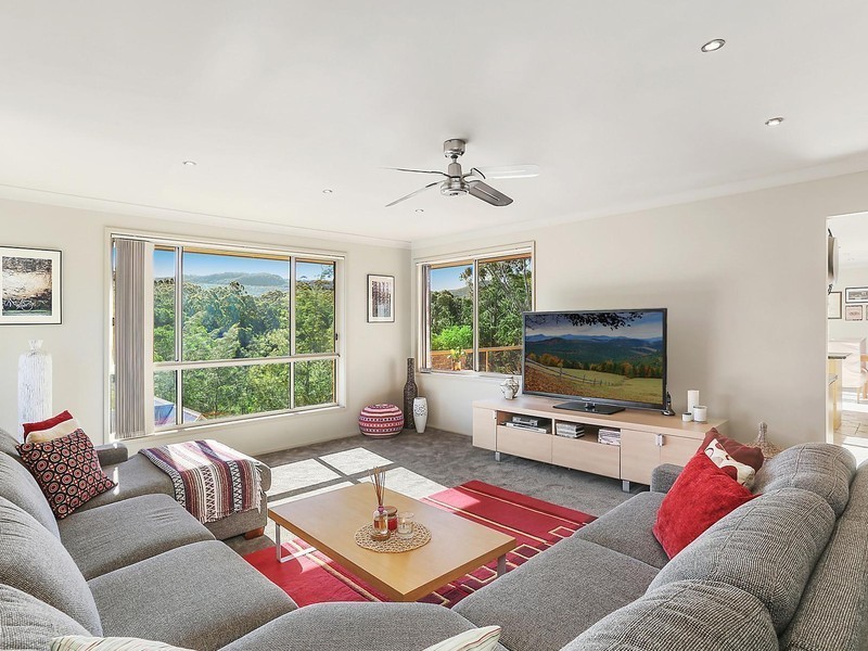 30 Booreea Boulevarde, Cordeaux Heights NSW 2526