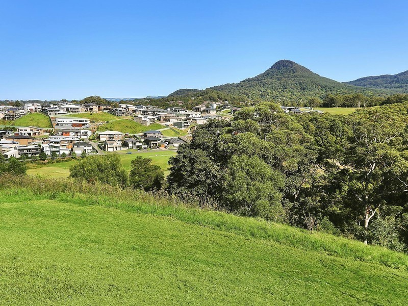 23 William Davies Drive, Figtree NSW 2525