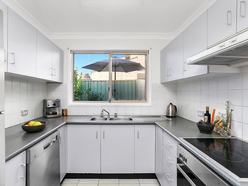 2/406 Princes Highway, Corrimal NSW 2518