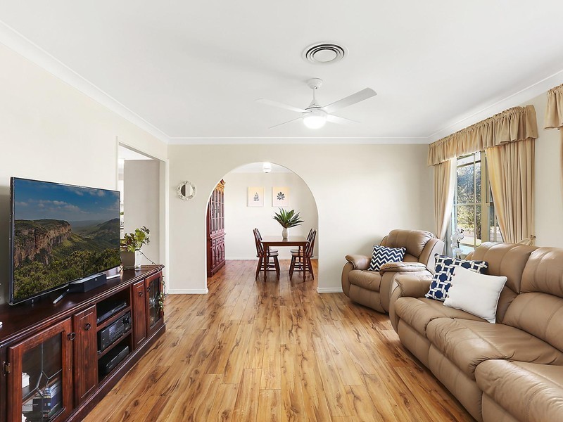 16 Amanda Place, Horsley NSW 2530