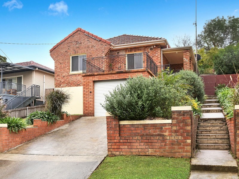 220 Gladstone Avenue, Mount Saint Thomas NSW 2500