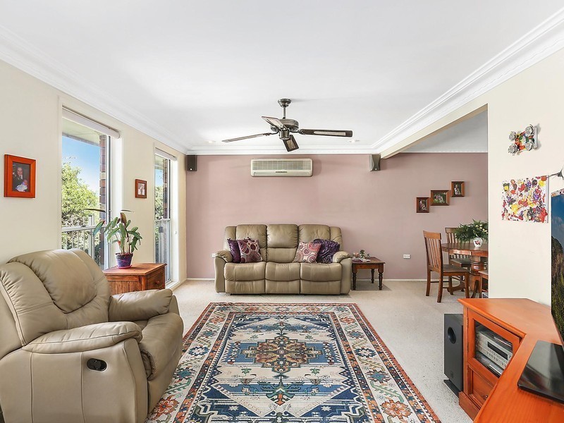 7 Loch Carron Avenue, Farmborough Heights NSW 2526