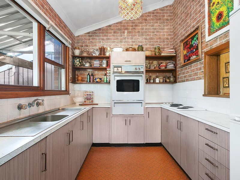 7 Mcandrew Crescent, Mangerton NSW 2500