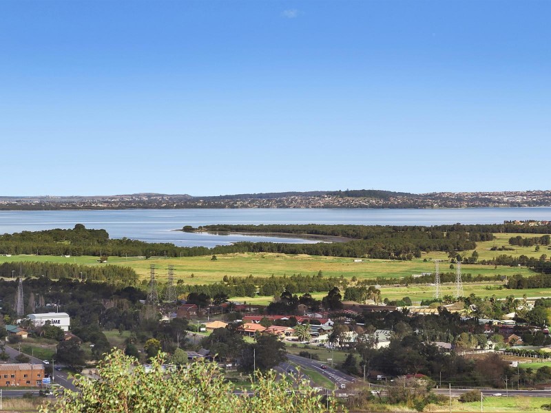 179 Farmborough Road, Farmborough Heights NSW 2526