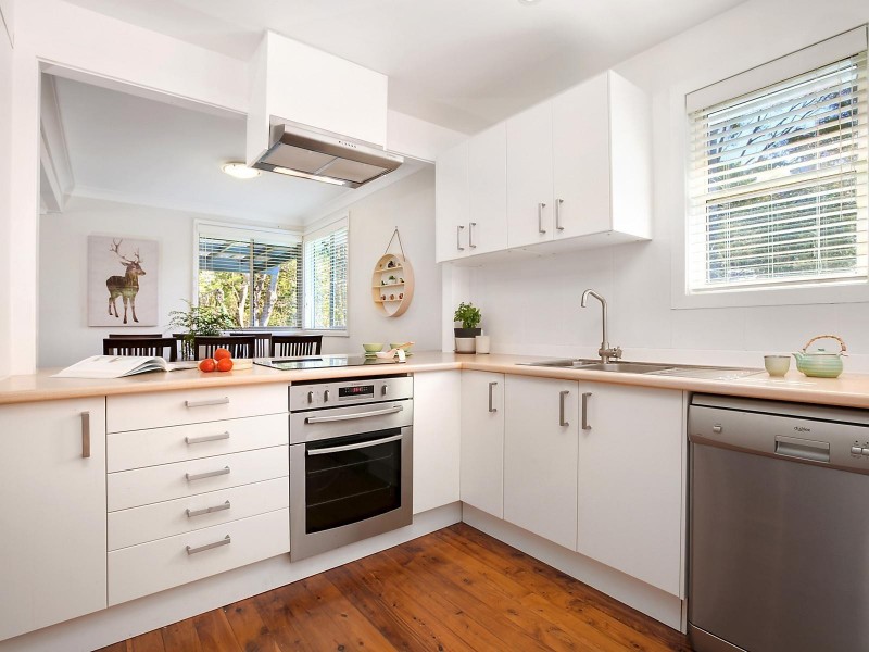 32 Valley Drive, Figtree NSW 2525