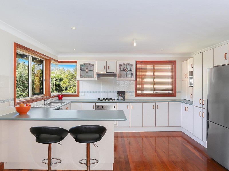 15 Sugarwood Close, Farmborough Heights NSW 2526