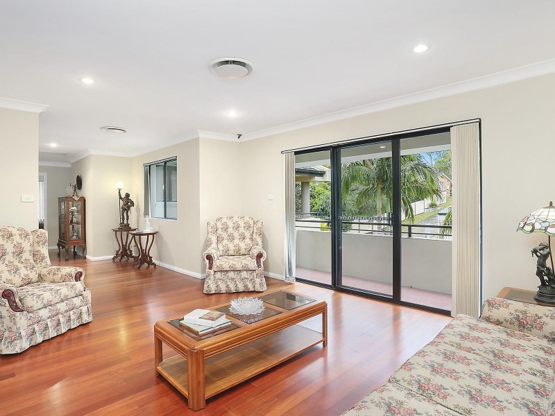 27 Tamarind Drive, Cordeaux Heights NSW 2526