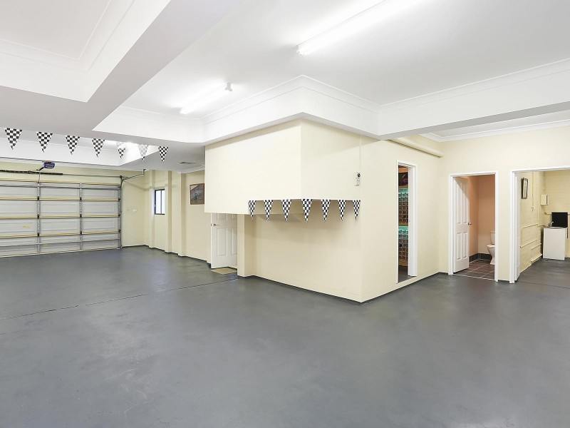 27 Tamarind Drive, Cordeaux Heights NSW 2526